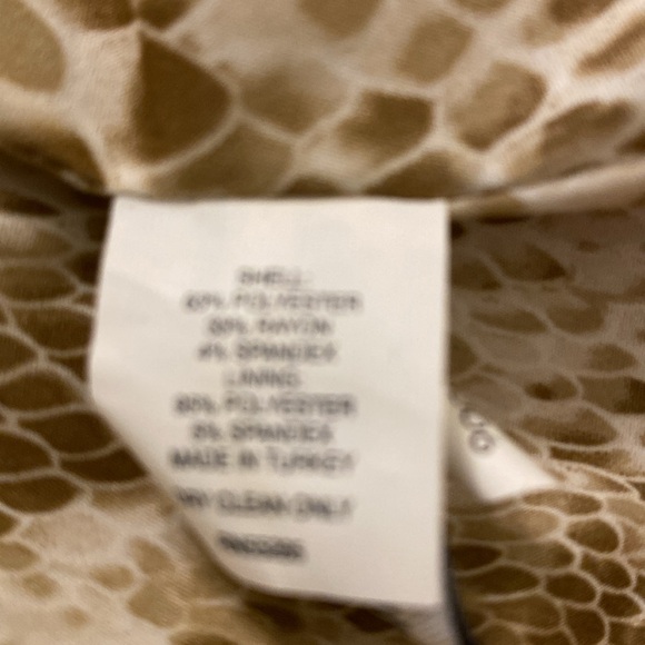 Express Design Studio lined Jacket size 4  Suit pants are size 2 - Picture 4 of 5